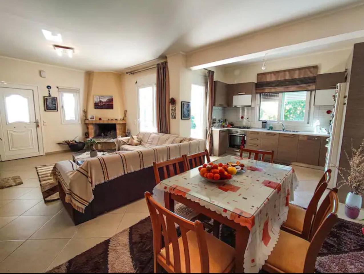 Eretria Homestay Esterno foto